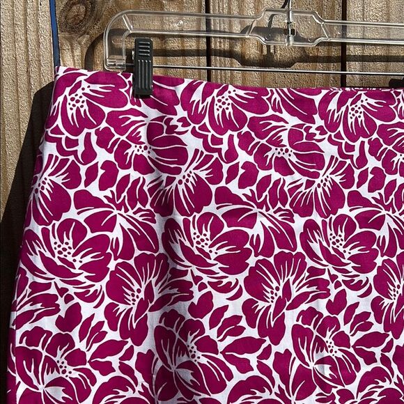 Talbots Women’s Purple Pink Scalloped Bubble Floral Mini Skirt for Casual Wear - Picture 3 of 10